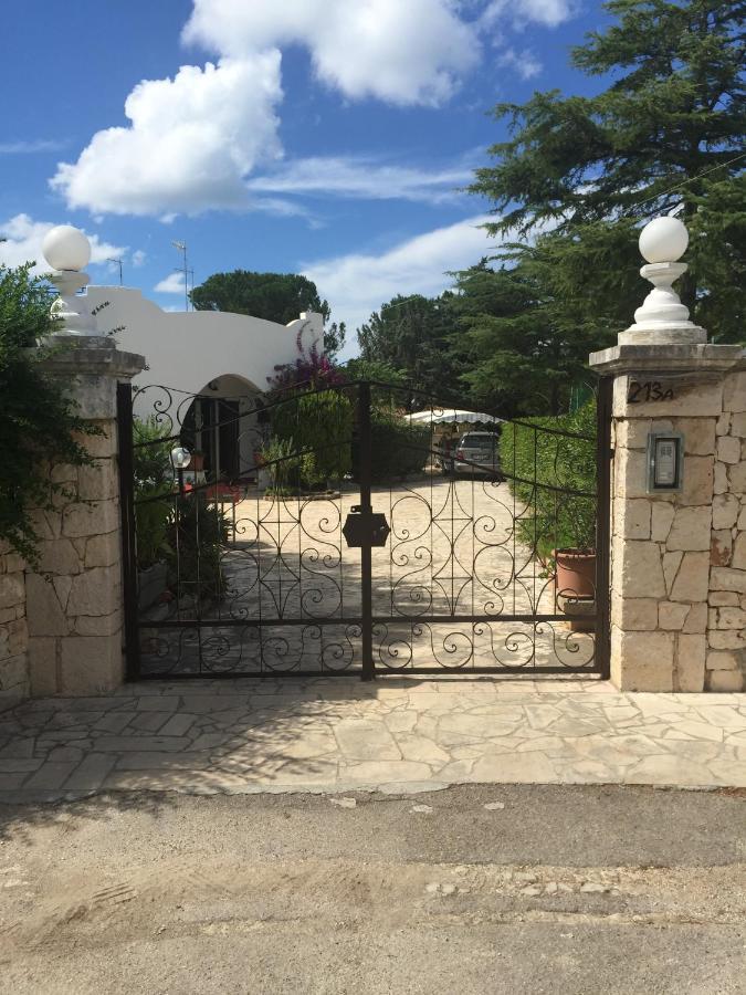 Villa Cecilia Полиняно а Маре Екстериор снимка