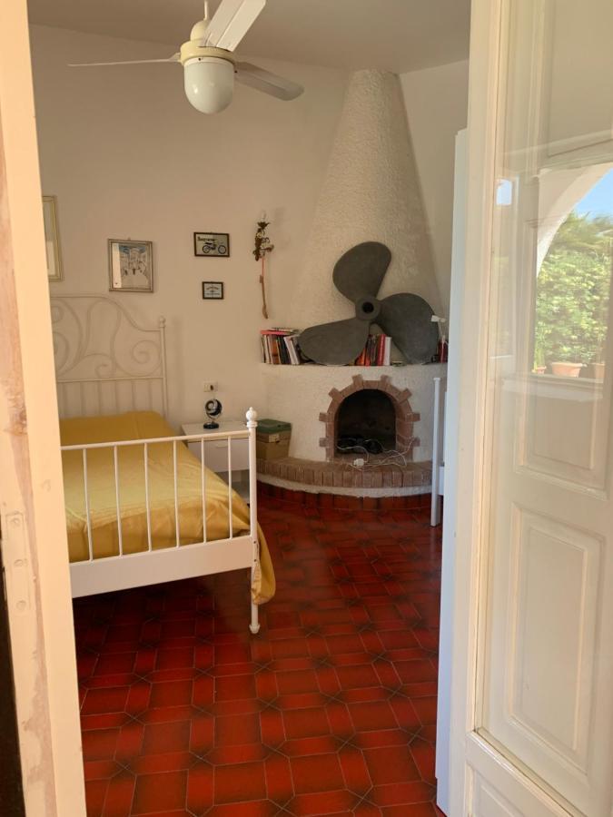 Villa Cecilia Полиняно а Маре Екстериор снимка