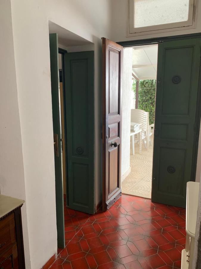 Villa Cecilia Полиняно а Маре Екстериор снимка