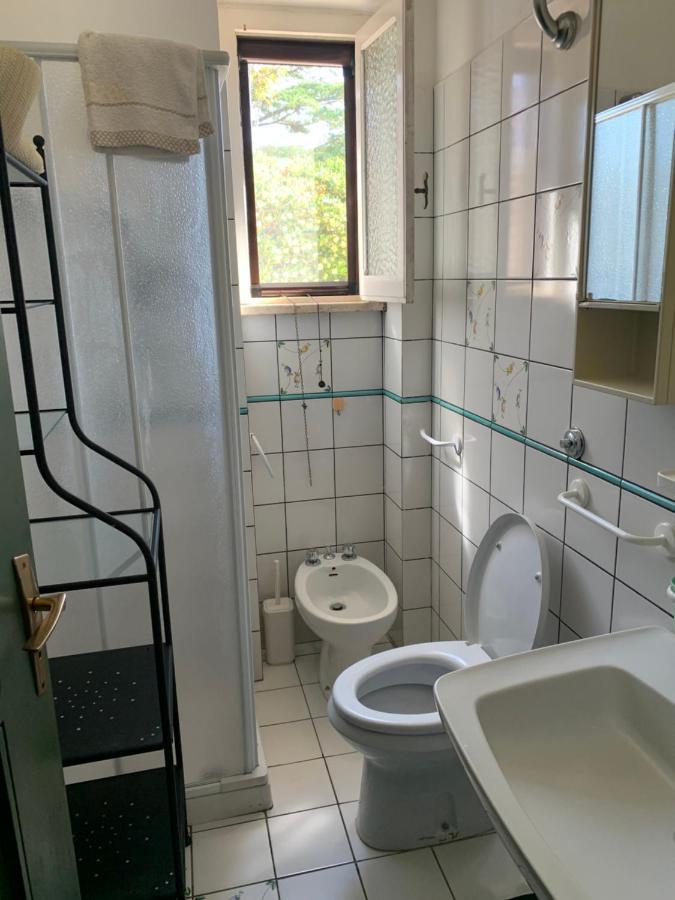 Villa Cecilia Полиняно а Маре Екстериор снимка