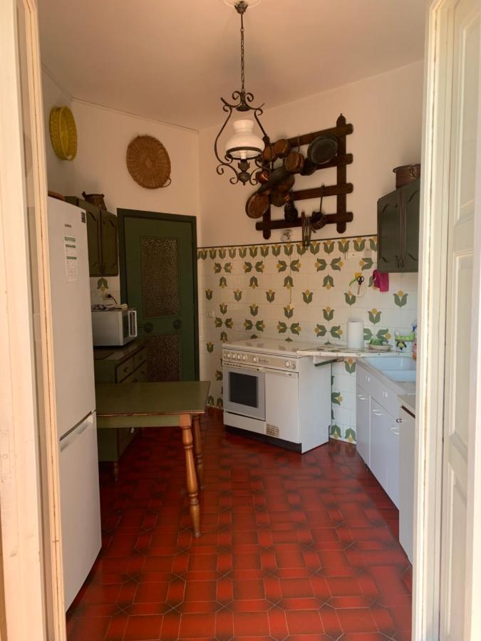 Villa Cecilia Полиняно а Маре Екстериор снимка